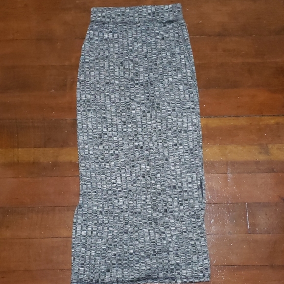 Wilfred free grey midi skirt (aritzia) - Picture 3 of 3